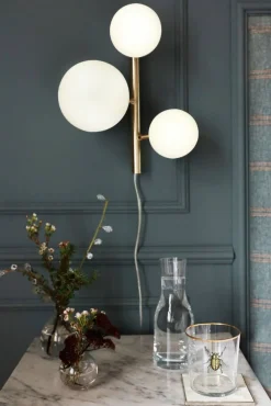 Aneta Lighting seinävalaisin Molekyl mattamessinki