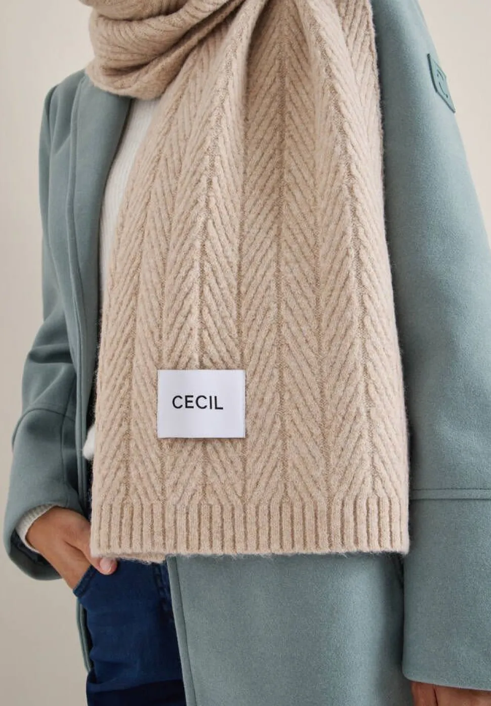 Cecil huivi 572940