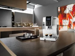 DeLonghi kahviautomaatti Dinamica valkoinen