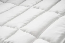Familon Lux light peitto 150x200 cm valkea