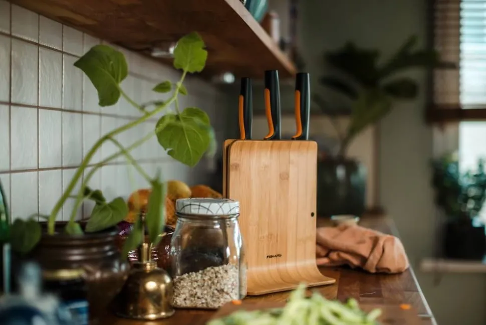 Fiskars Functional Form veitsitukki bambu (sis. 3 veistä)