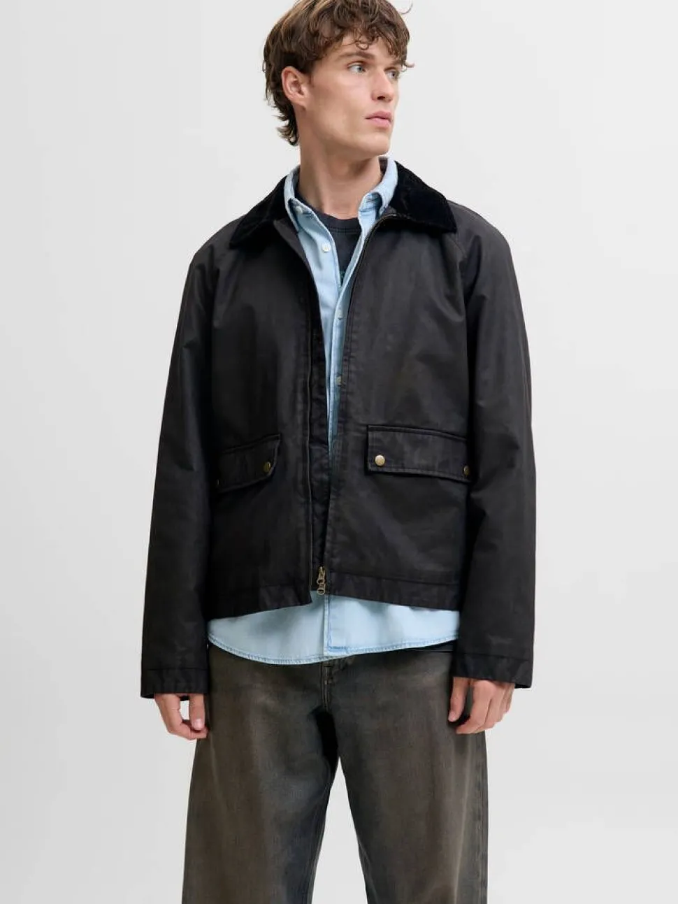 Jack Jones takki Jorbedford