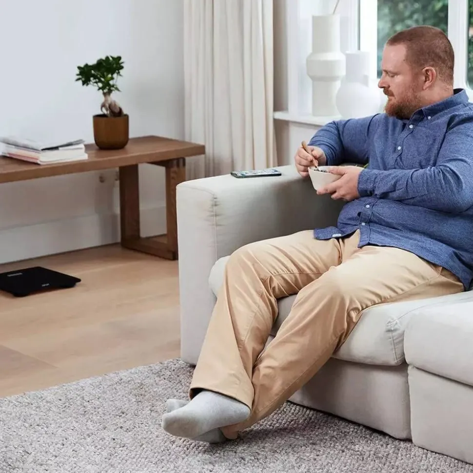Omron digitaalinen älyhenkilövaaka HN300T2 Intelli IT musta