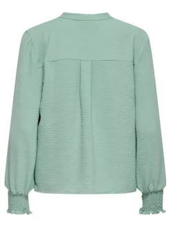 Only pusero Onlmette Jadeite