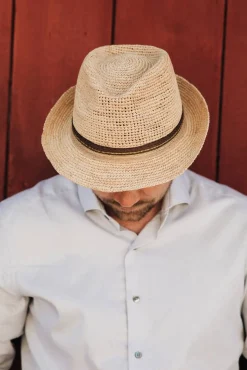 Salon lakkitehdas olkihattu Raffia Trilby Crochet