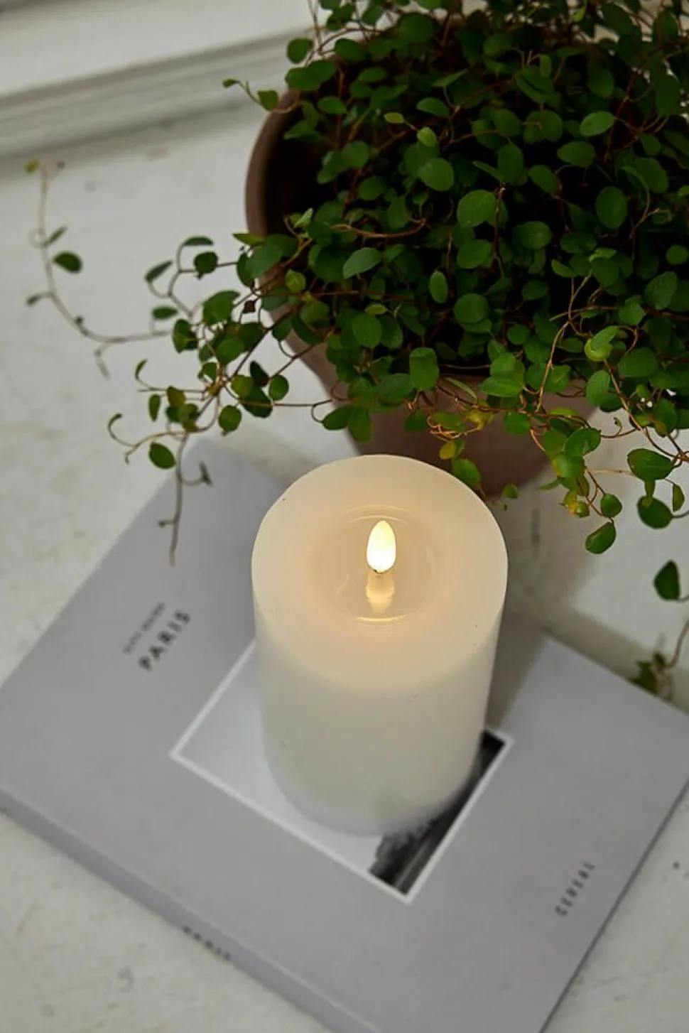 Star Trading LED-kynttilä Flamme Flow 15 cm valkoinen