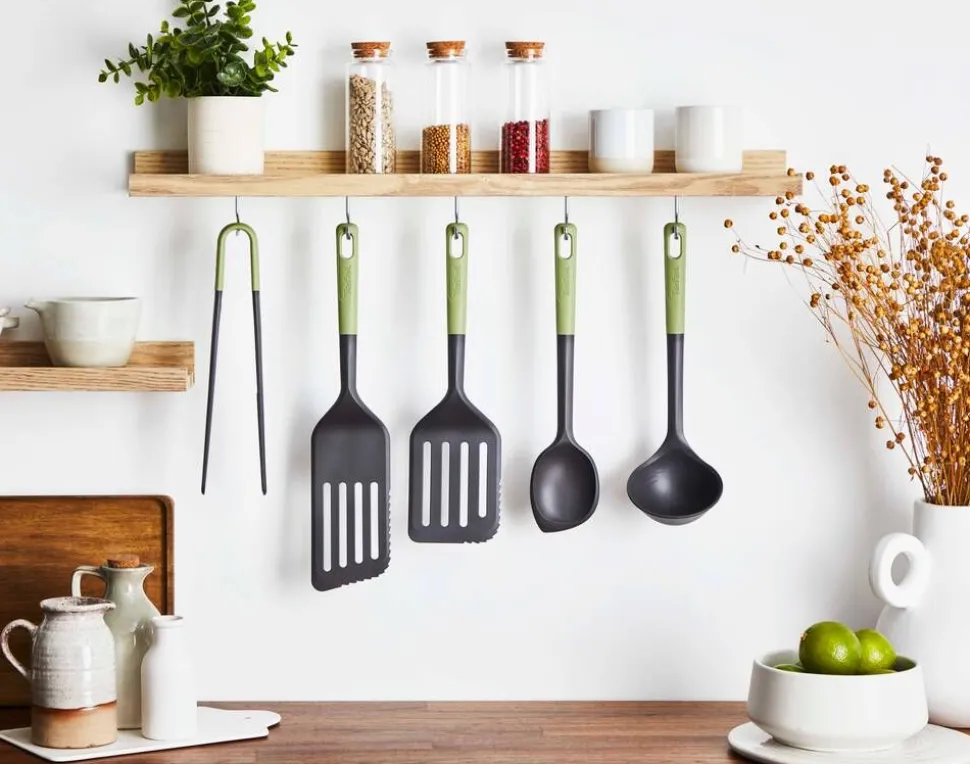 Tefal paistolasta leikkuureunalla Essential 2in1