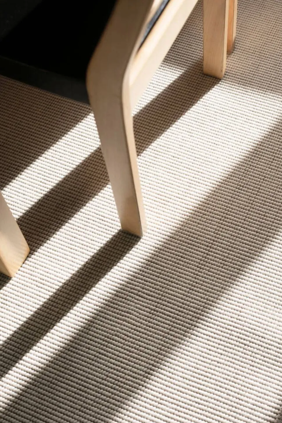 VM-Carpet Esmeralda 71 valkoinen, 80*300 cm, kantti 009 B
