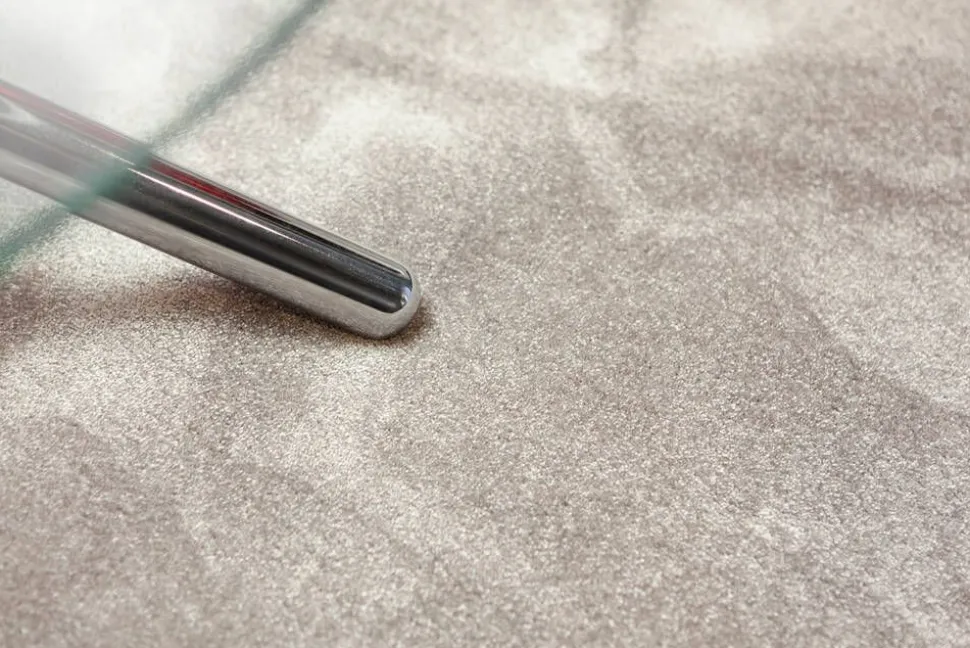 VM-Carpet Satine 850 harmaa, Ø 240 cm, kantti 5434