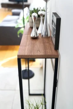 Yamazaki konsolipöytä Tower musta
